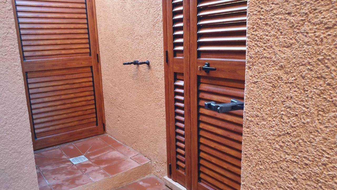 Appartamento Le Pleiadi Costa Paradiso Exterior photo